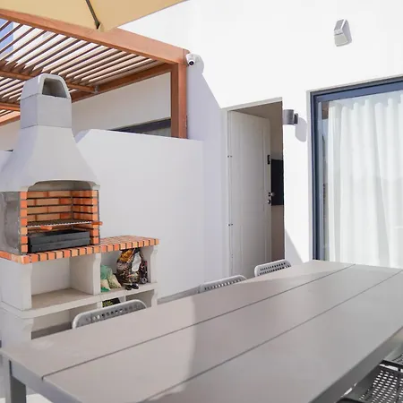 Apartment Casa Fuerteremote - New And Modern House With Office In Corralejo La Oliva
